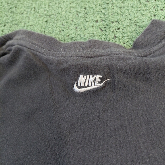 VINTAGE Nike Heavyweight Grey Stripe Embroidered Burgundy Logo Long Sleeve Shirt - Picture 4 of 5